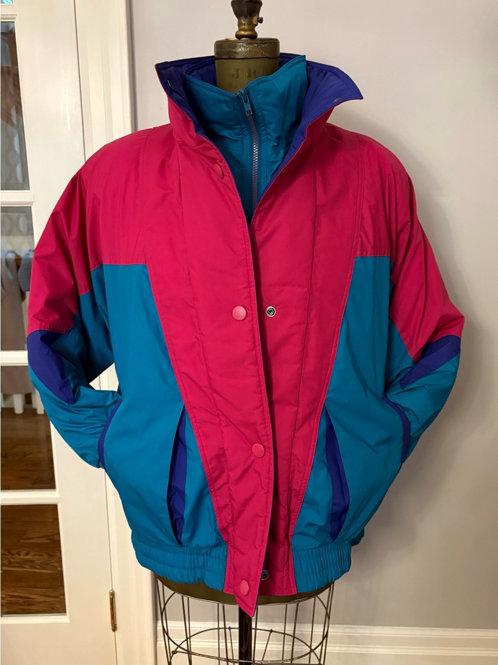 Retro/80’s Colorblock Women’s Puffer Jacket - Pink & Teal